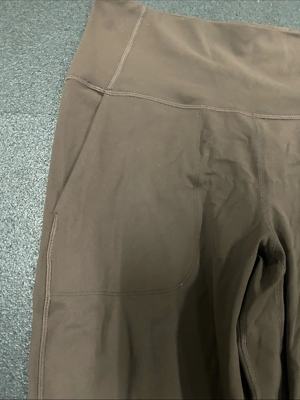 Lululemon Stretch wide leg front pocket Leggings — Deep Brown size 10